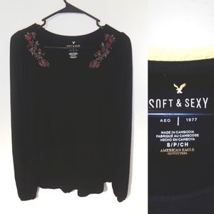 4/$24 American Eagle Soft & Sexy Embroidered Top